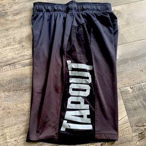 Tap out athletic shorts men small Sz